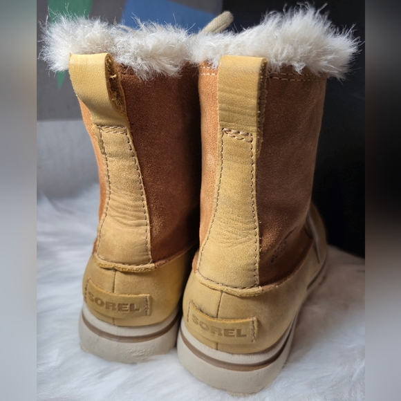 Sorel Tan Suede Winter Boots - Picture 5 of 8